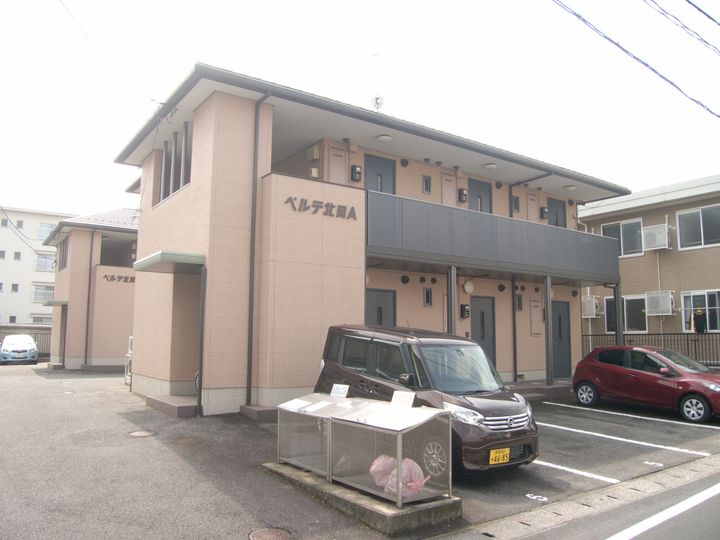 島根県松江市北田町の賃貸アパートの外観