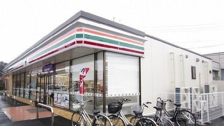 プラシード カーサの周辺