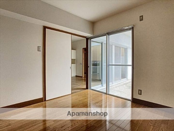 デューク兵団203の内装