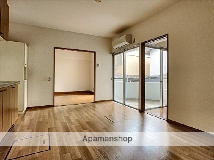 デューク兵団203の内装