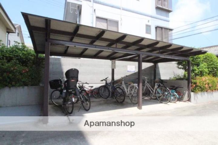 クレストコート門田の外観