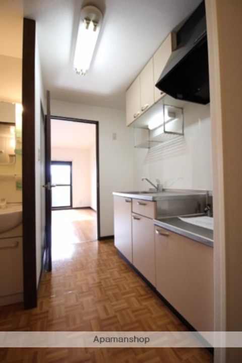 スリーサンズの内装