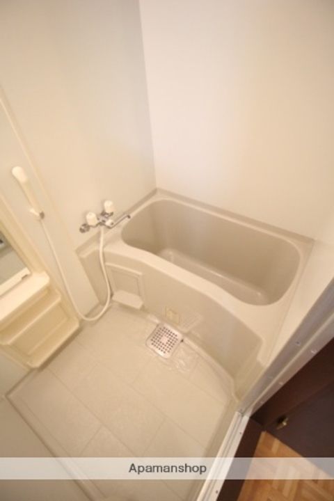 スリーサンズの風呂