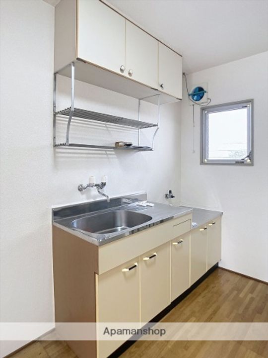 メゾンウインズ202のキッチン