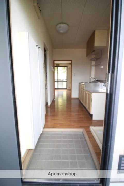 アルトハイデⅡC棟202の玄関