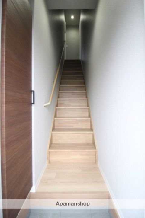 SHINE(シャイン)201の玄関