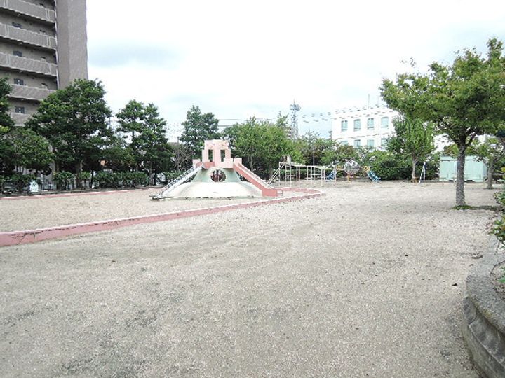 モン・サン・ブルーの周辺