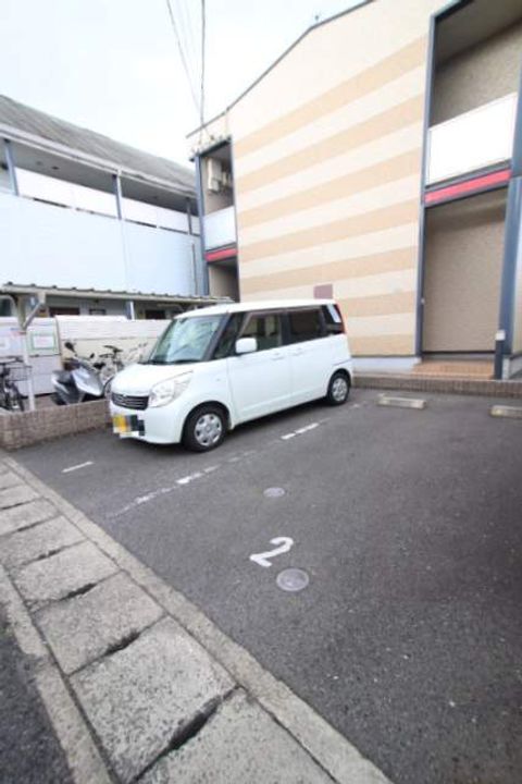 レオパレスサントラピーノの外観