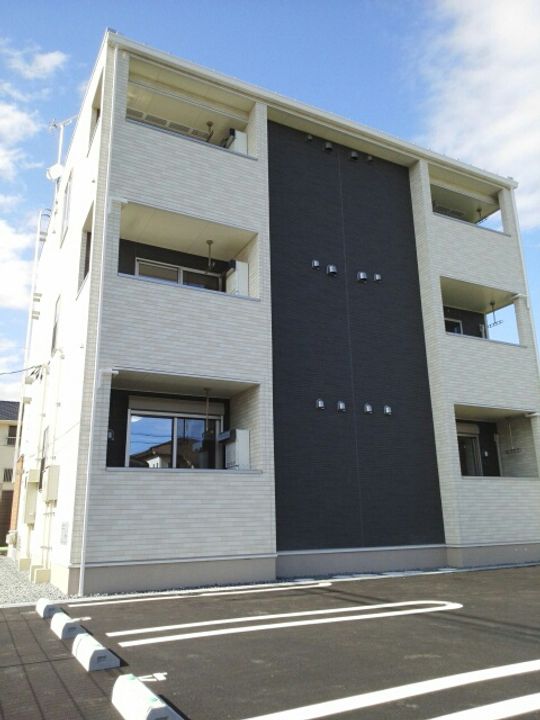 イル フィオーレ101の外観