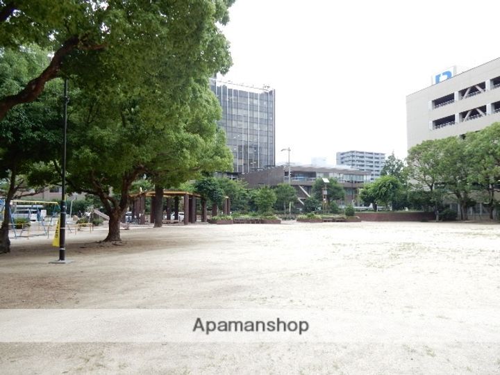 岡山県岡山市北区鹿田町1丁目の賃貸マンションの周辺