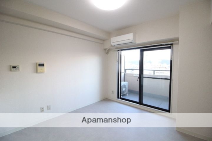 岡山県岡山市北区弓之町の賃貸マンションの内装