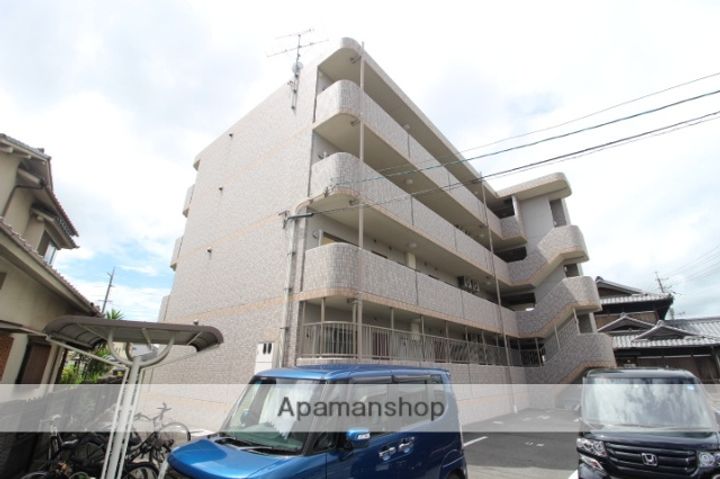 岡山県岡山市北区今保の賃貸マンションの外観