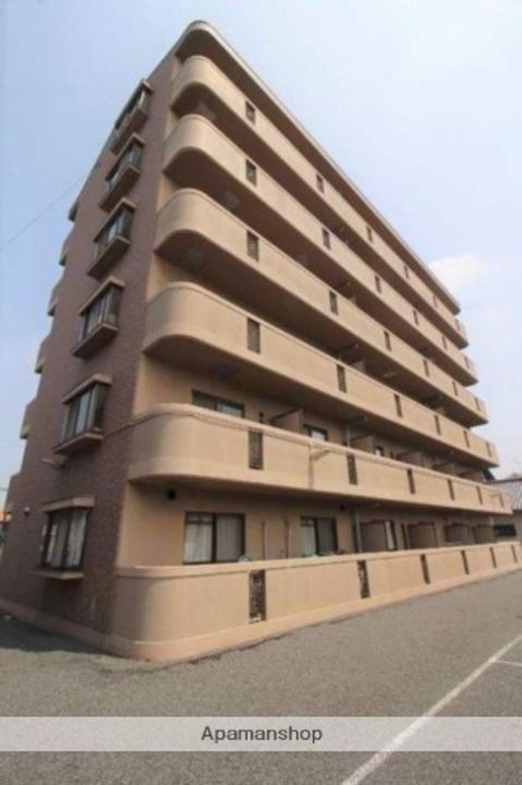 岡山県岡山市北区辰巳の賃貸マンションの外観