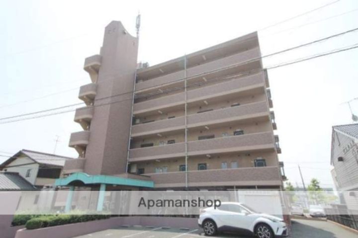 岡山県岡山市北区辰巳の賃貸マンションの外観