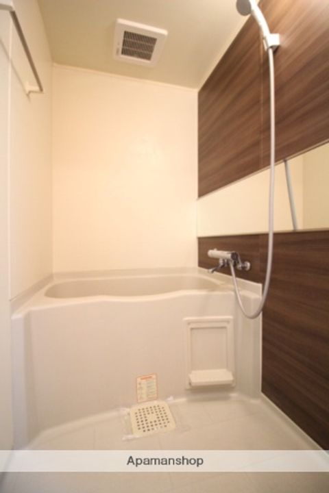 岡山県岡山市北区今2丁目の賃貸マンションの風呂