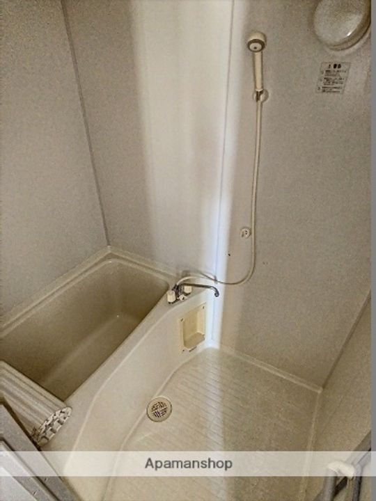 岡山県岡山市北区下中野の賃貸アパートの風呂