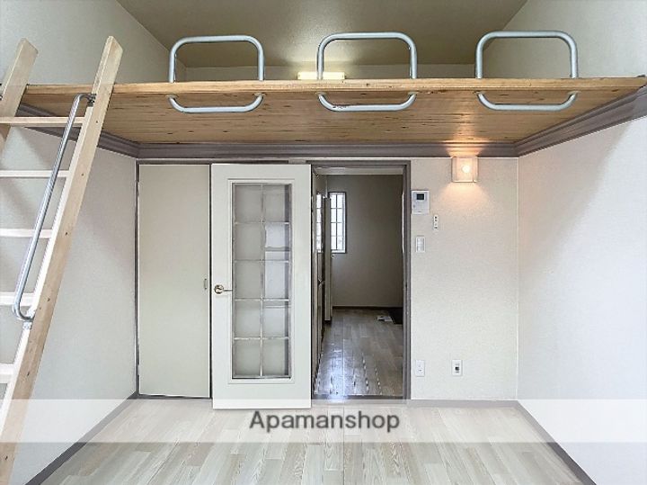 岡山県岡山市北区奥田西町の賃貸アパートの内装