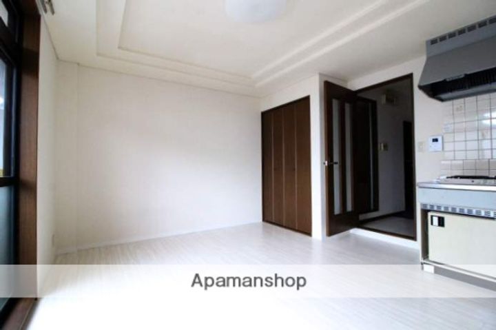 岡山県岡山市北区下中野の賃貸アパートの内装