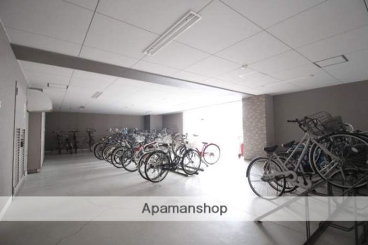 岡山県岡山市北区表町3丁目の賃貸マンションの外観