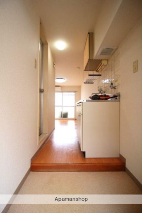 岡山県岡山市北区学南町3丁目の賃貸アパートの玄関