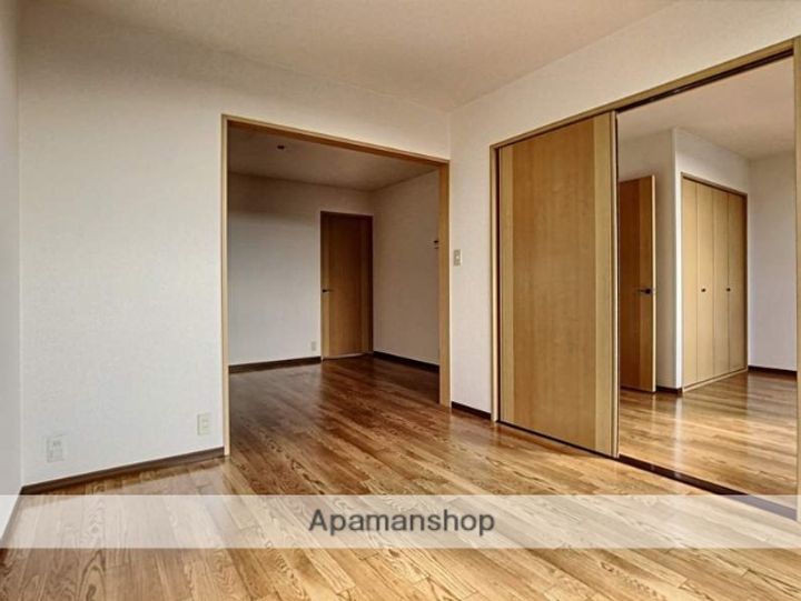 岡山県岡山市北区吉備津の賃貸アパートの居間