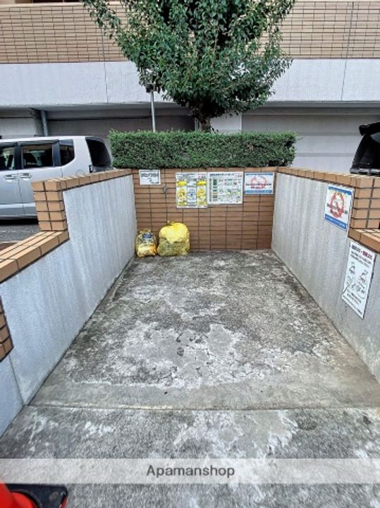 岡山県岡山市北区清輝橋3丁目の賃貸マンションの外観