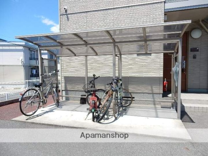 岡山県岡山市北区中井町2丁目の賃貸アパートの外観