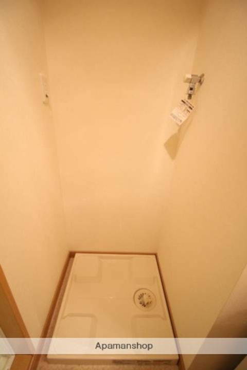 岡山県岡山市北区野田5丁目の賃貸マンションの内装