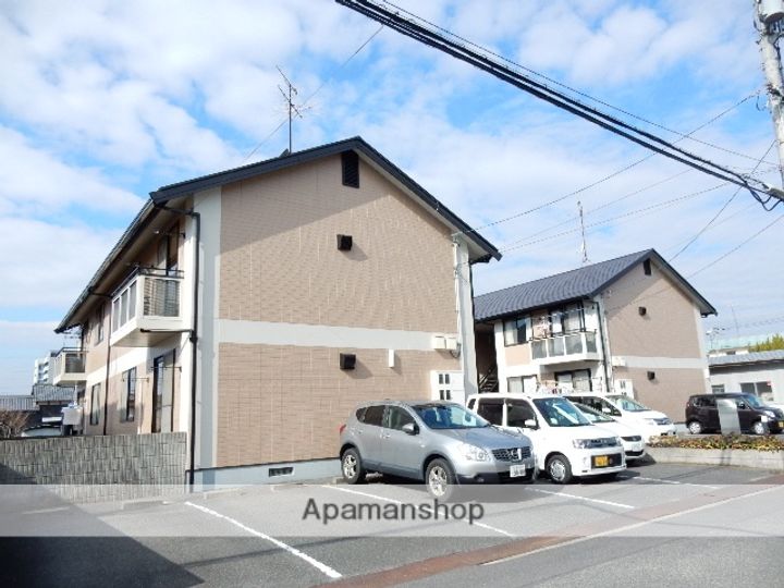 岡山県岡山市北区白石東新町の賃貸アパートの外観