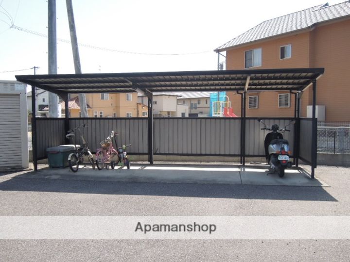 岡山県岡山市北区平野の賃貸アパートの外観