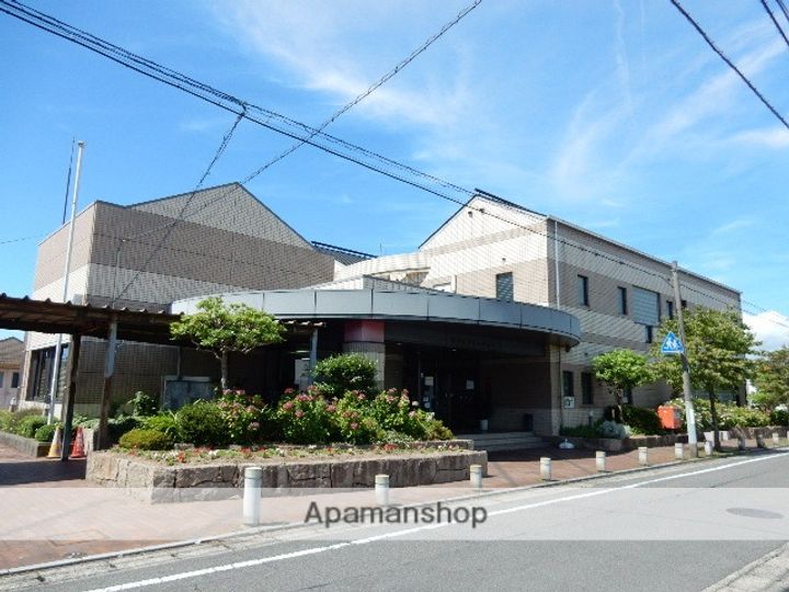 岡山県岡山市南区下中野の賃貸マンションの周辺