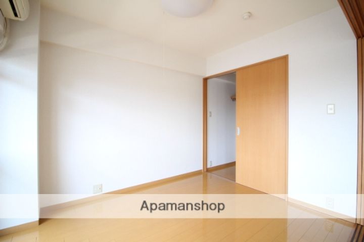 岡山県岡山市北区奥田本町の賃貸マンションの内装