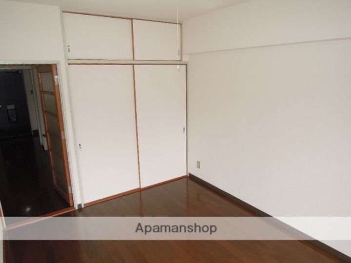 岡山県岡山市北区岡町の賃貸マンションの内装