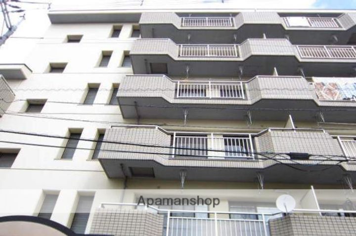 岡山県岡山市北区岡町の賃貸マンションの外観