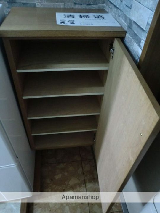 岡山県岡山市北区大和町1丁目の賃貸マンションの内装