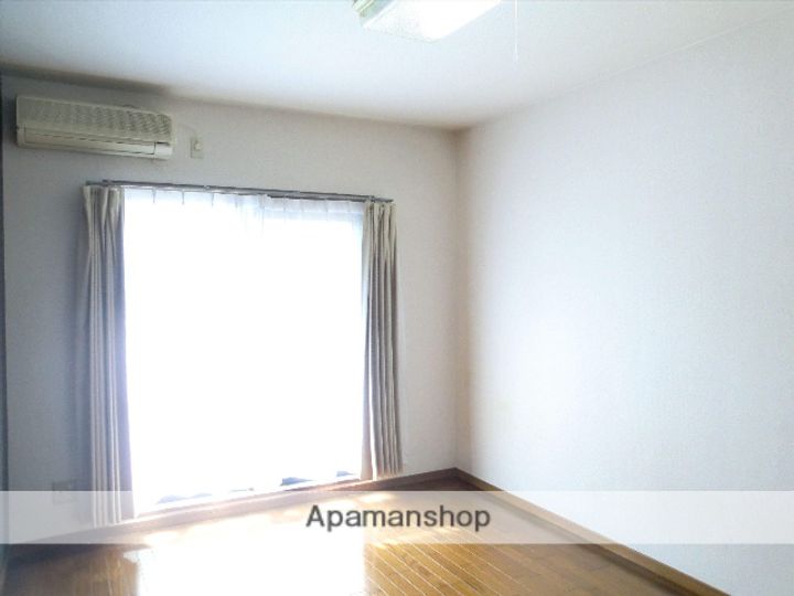 岡山県岡山市北区大和町1丁目の賃貸マンションの居間