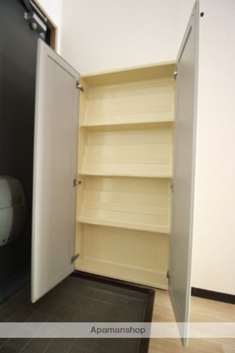 岡山県岡山市北区大内田の賃貸アパートの内装