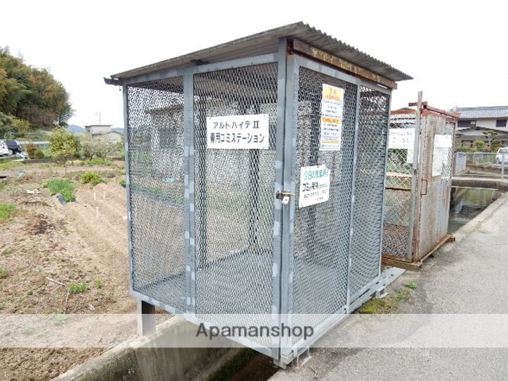 岡山県岡山市北区大内田の賃貸アパートの外観