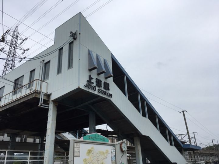 シュロスモリオの周辺