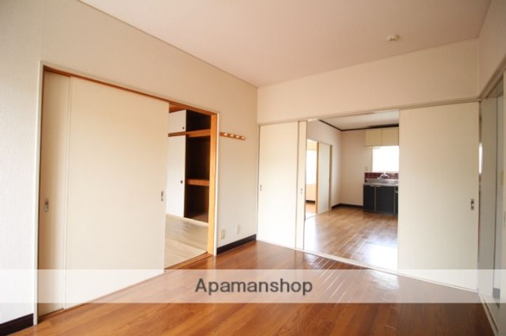 岡山県岡山市北区十日市中町の賃貸アパートの内装