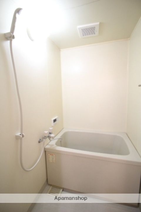 岡山県岡山市東区西大寺中野の賃貸アパートの風呂