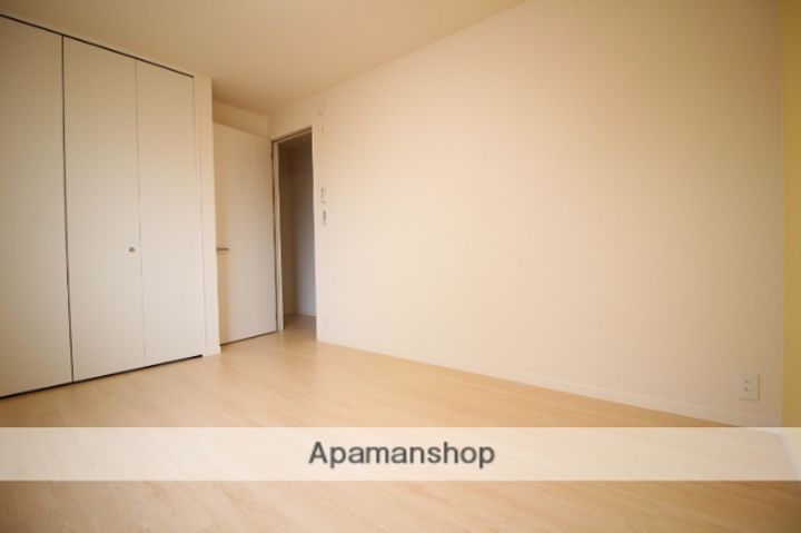 岡山県岡山市東区西大寺中野の賃貸アパートの内装