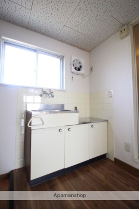 岡山県岡山市南区福富西2丁目の賃貸マンションのキッチン