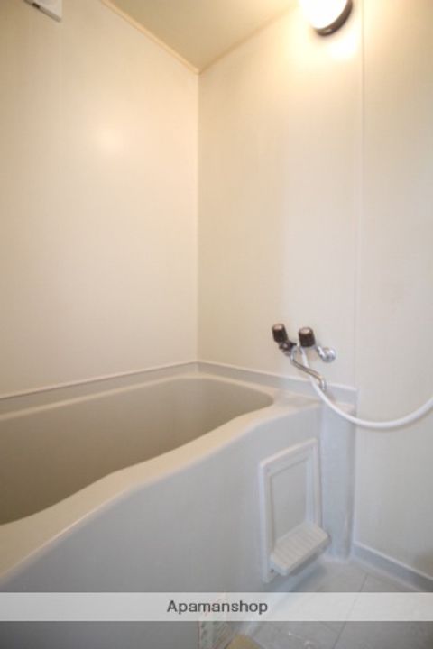 岡山県岡山市南区福富西2丁目の賃貸マンションの風呂