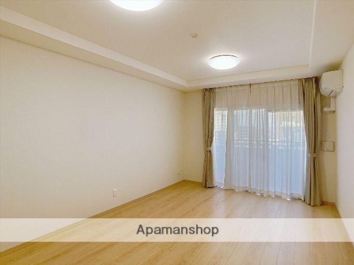 岡山県岡山市北区桑田町の賃貸マンションの内装