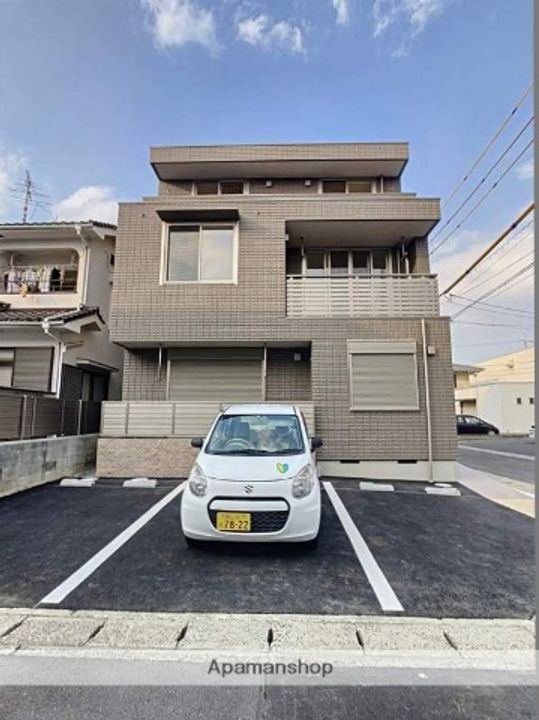 岡山県岡山市北区今3丁目の賃貸マンションの外観