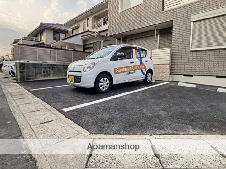 岡山県岡山市北区今3丁目の賃貸マンションの外観