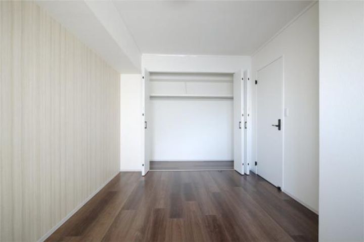 岡山スタービル106の居間