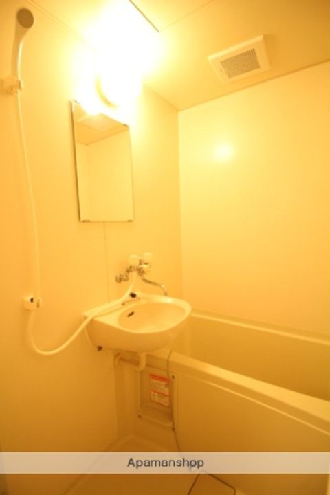 岡山県岡山市北区今7丁目の賃貸アパートの風呂