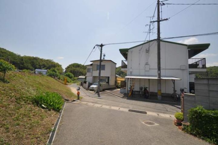 ホワイトメゾンブランセ207の周辺